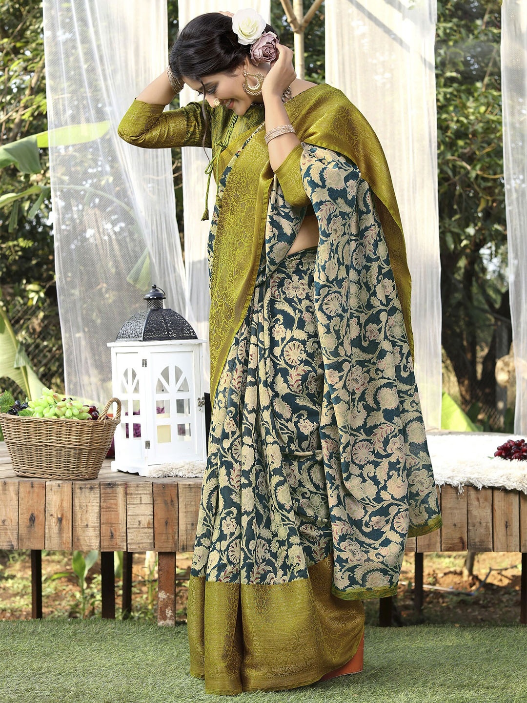 

elora Floral Printed Zari Bhagalpuri Saree, Navy blue