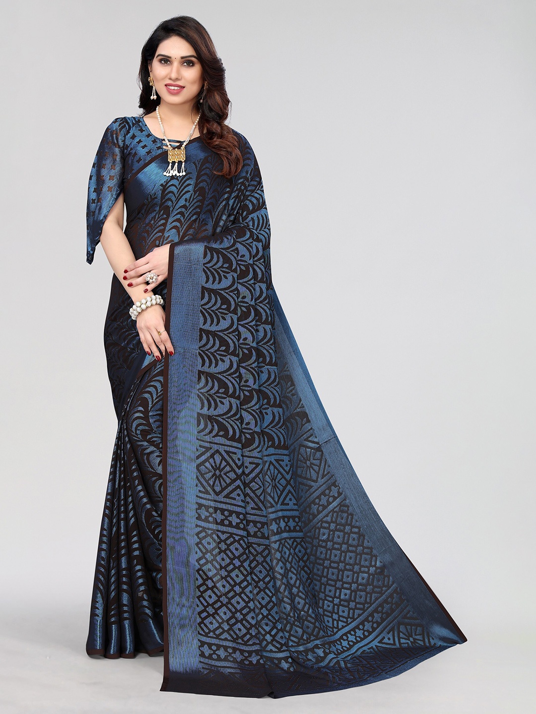 

Winza Designer Woven Design Zari Venkatgiri Saree, Black