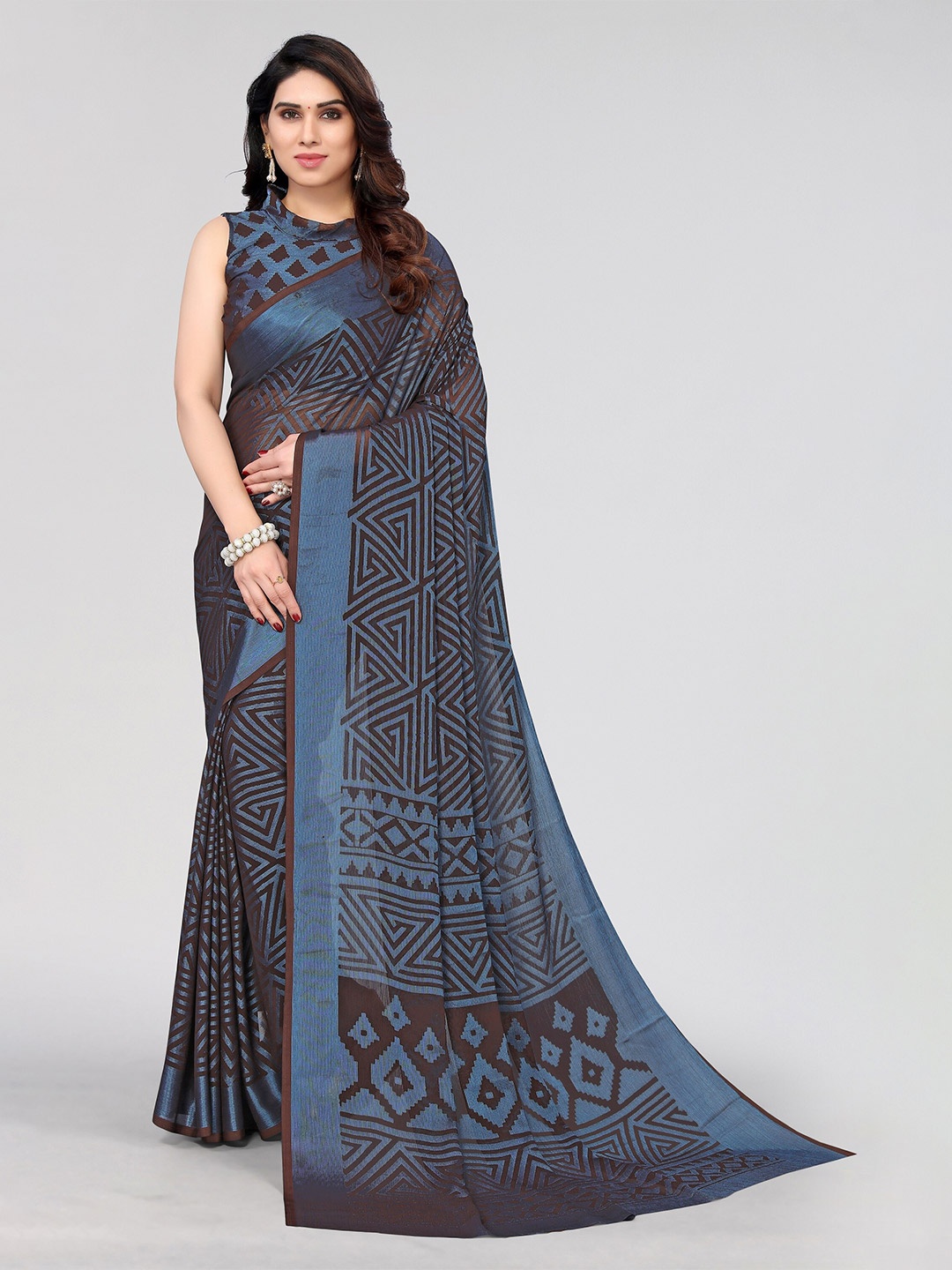 

Winza Designer Geometric Printed Venkatgiri Saree, Black