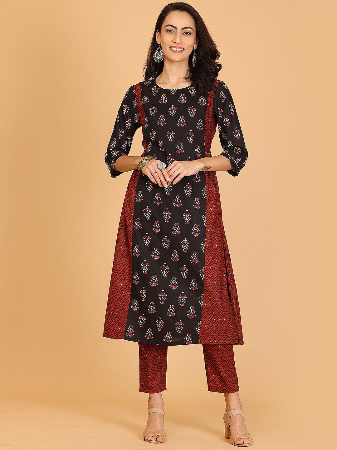 

KAANCHIE NANGGIA Ethnic Motifs Printed Panelled A-Line Pure Cotton Kurta With Trousers, Black