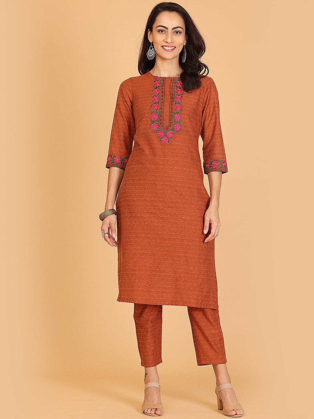 

KAANCHIE NANGGIA Floral Embroidered Pure Cotton Kurta With Trousers, Brown