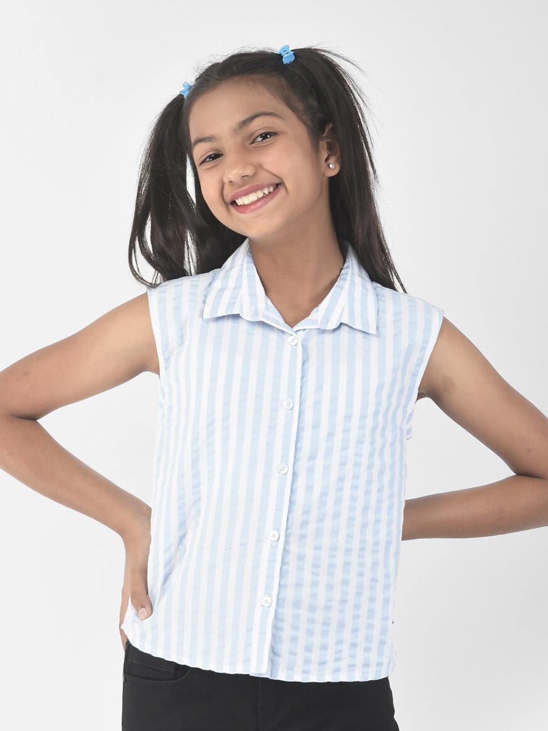 

Crimsoune Club Girls Vertical Striped Sleeveless Pure Cotton Casual Shirt, Blue