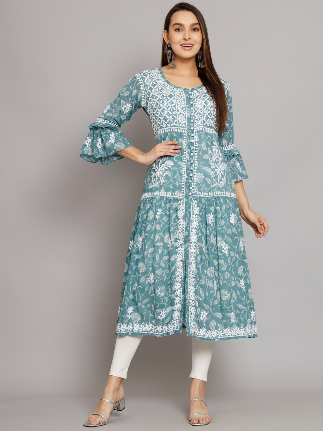 

PARAMOUNT CHIKAN Floral Embroidered Bell Sleeves Chikankari A-line Kurta, Green