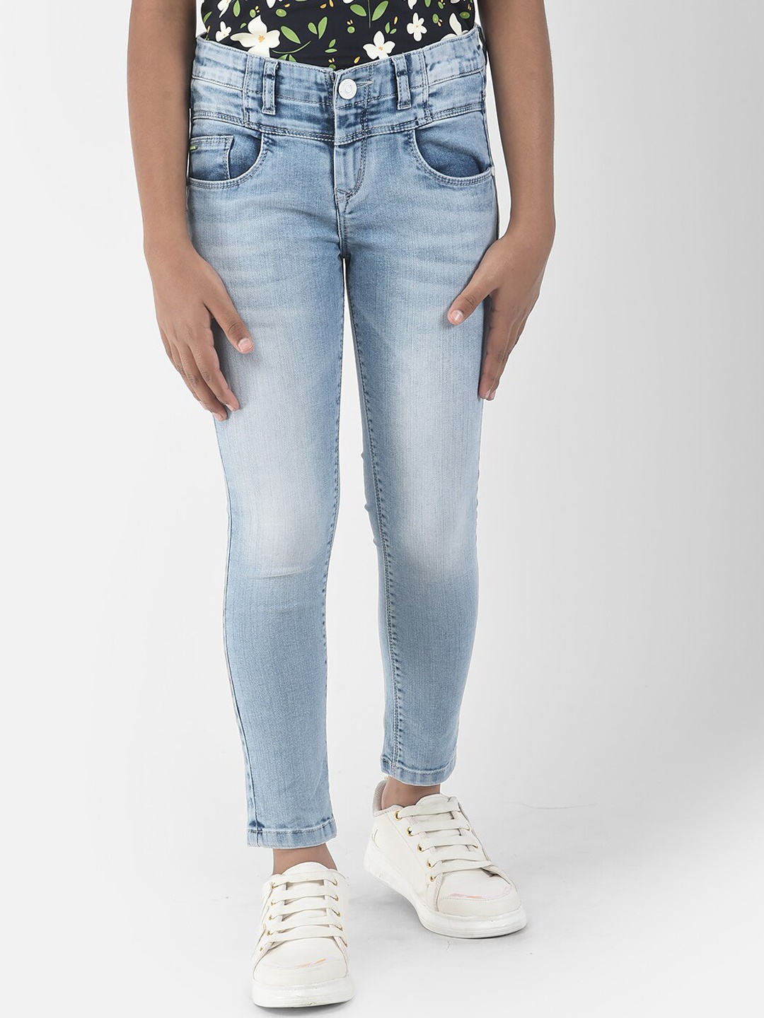 

Crimsoune Club Girls Slim Fit Heavy Fade Stretchable Jeans, Blue