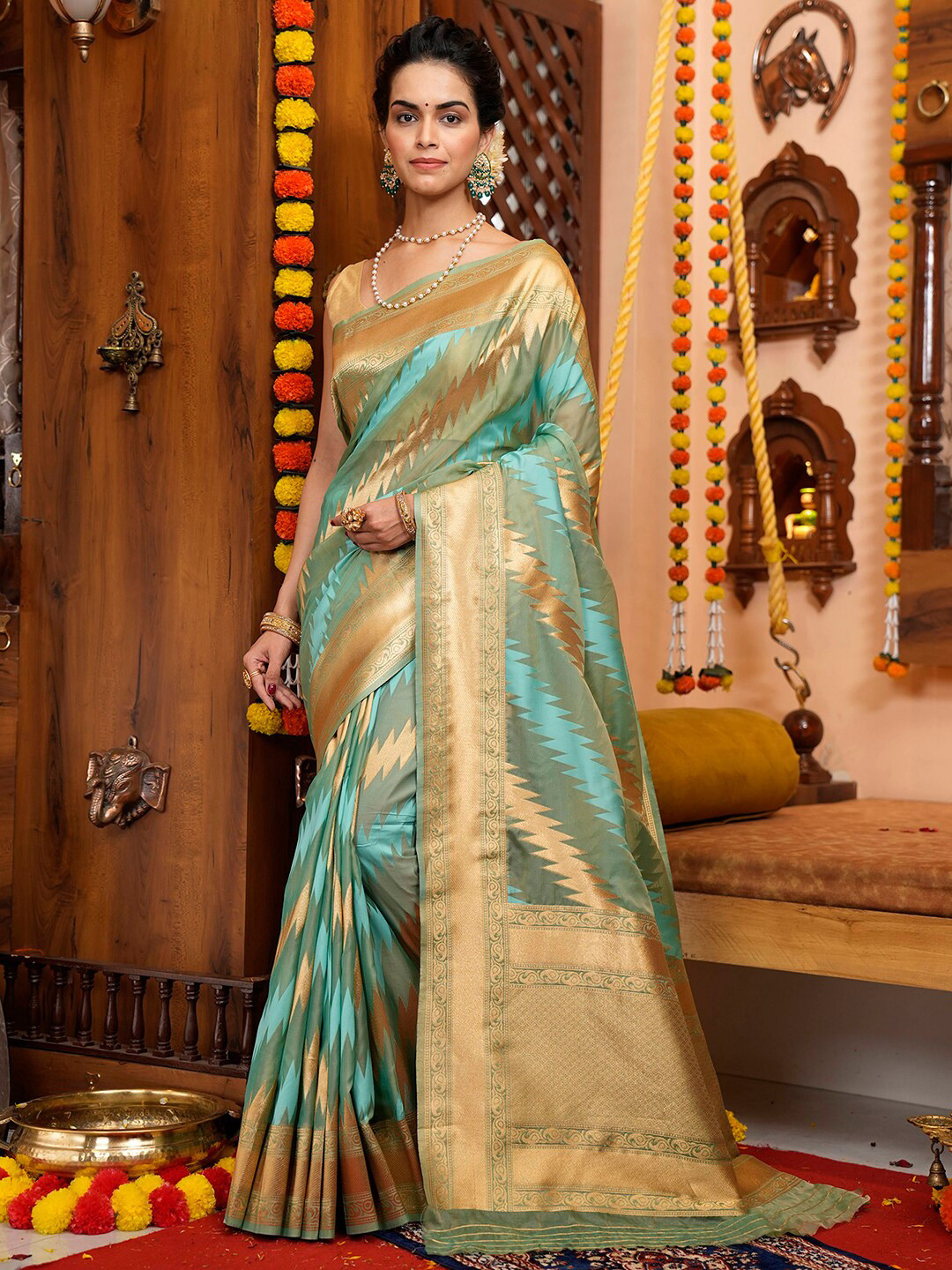 

Satrani Woven Design Tissue Banarasi Saree, Green