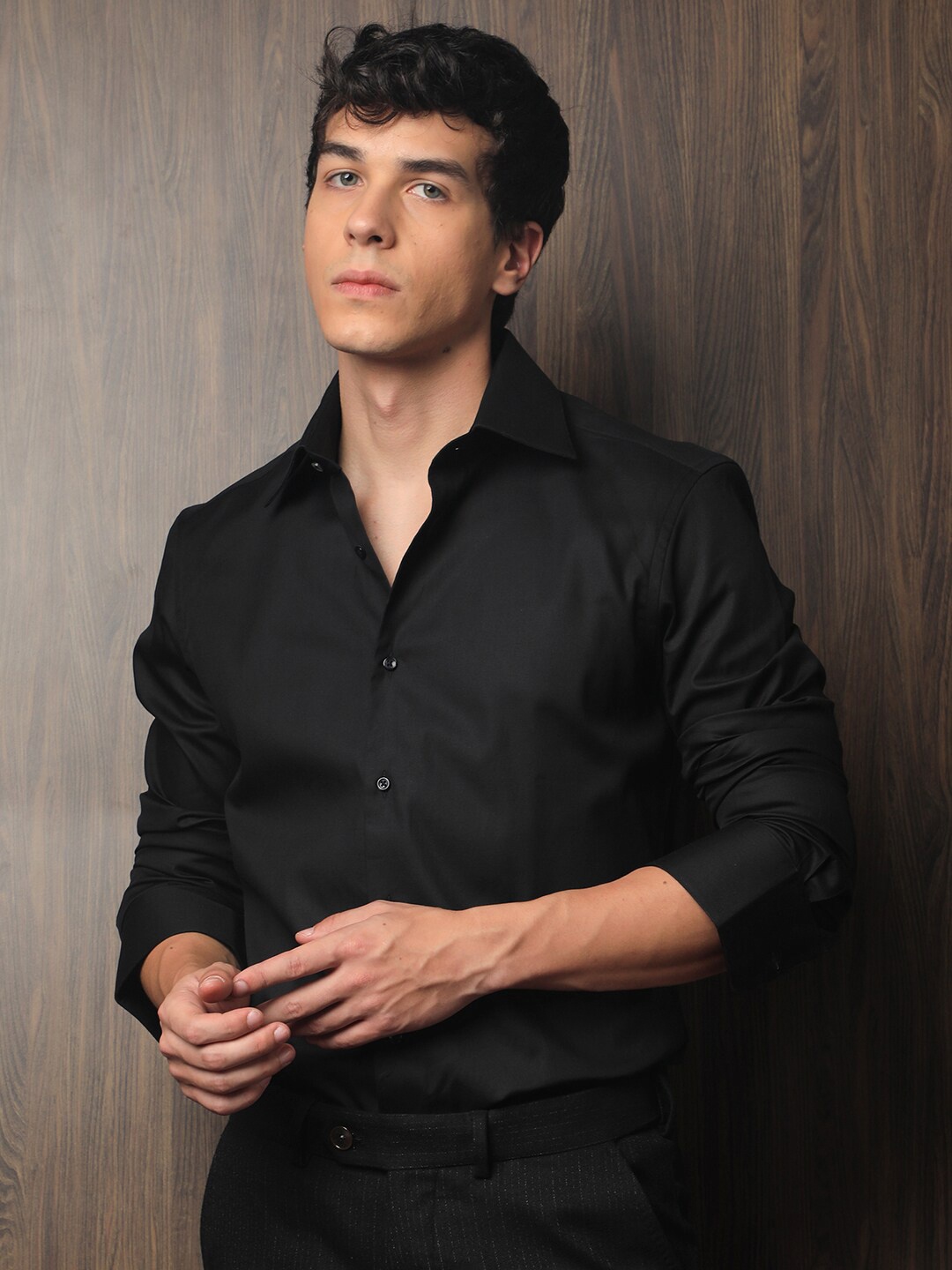 

RARE RABBIT Men Clade Slim Fit Opaque Cotton Shirt, Black