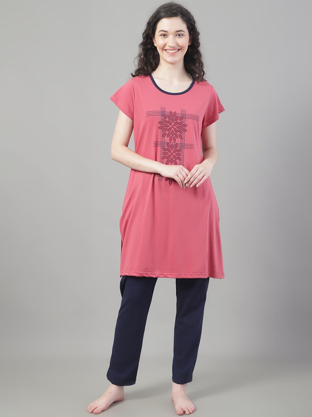 

PERFECT LINE Graphic Printed Night Suit, Pink