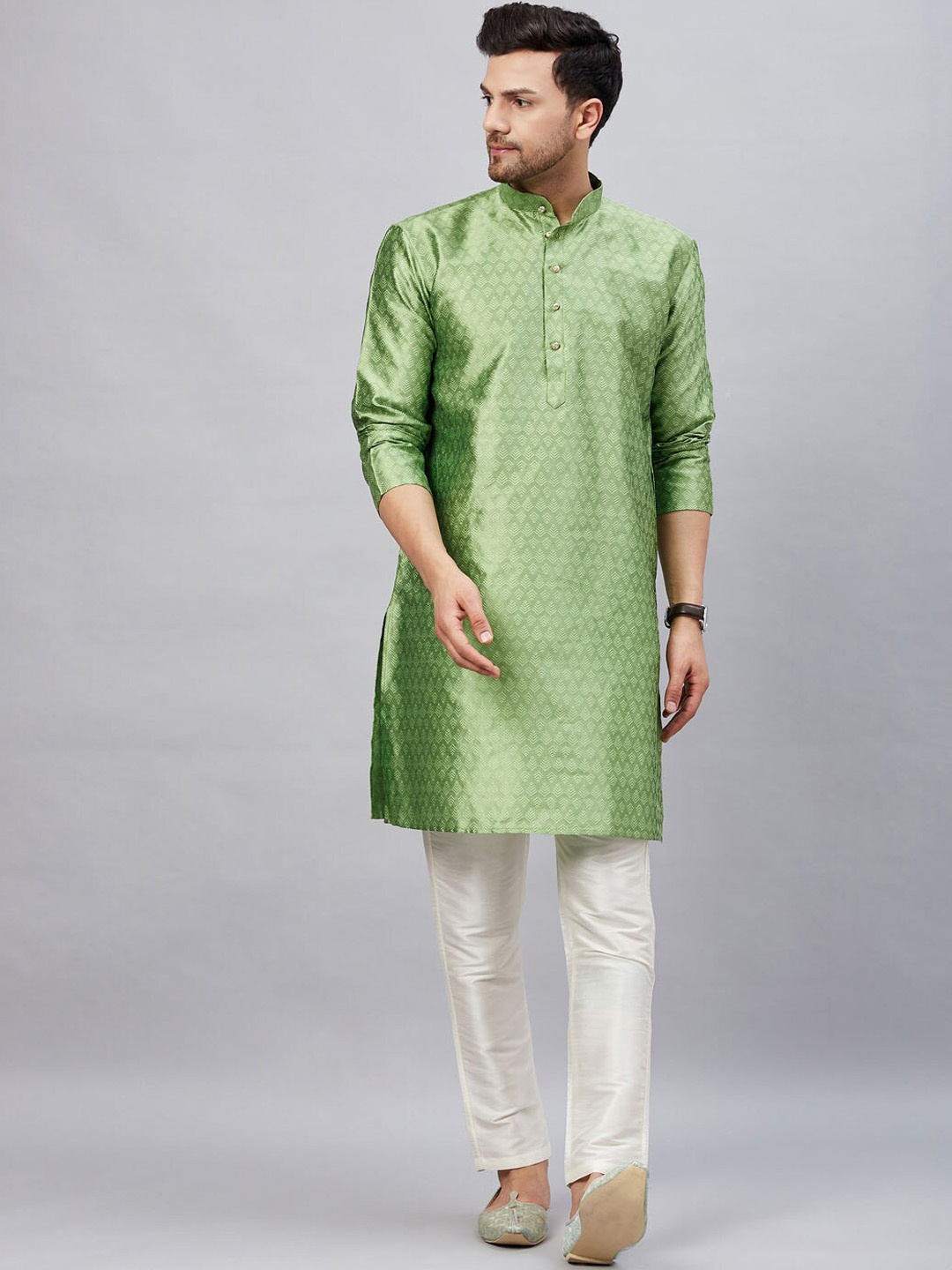 

VASTRAMAY Woven Design Mandarin Collar Straight Kurta with Trousers, Lime green