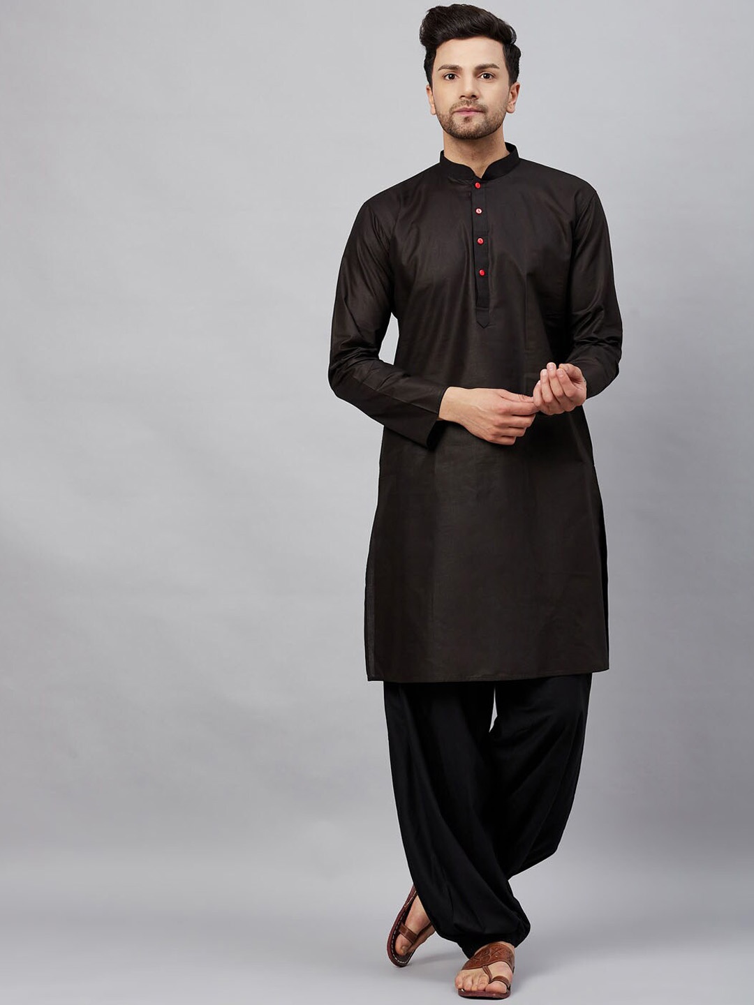 

VASTRAMAY Mandarin Collar Straight Kurta with Patiala, Black