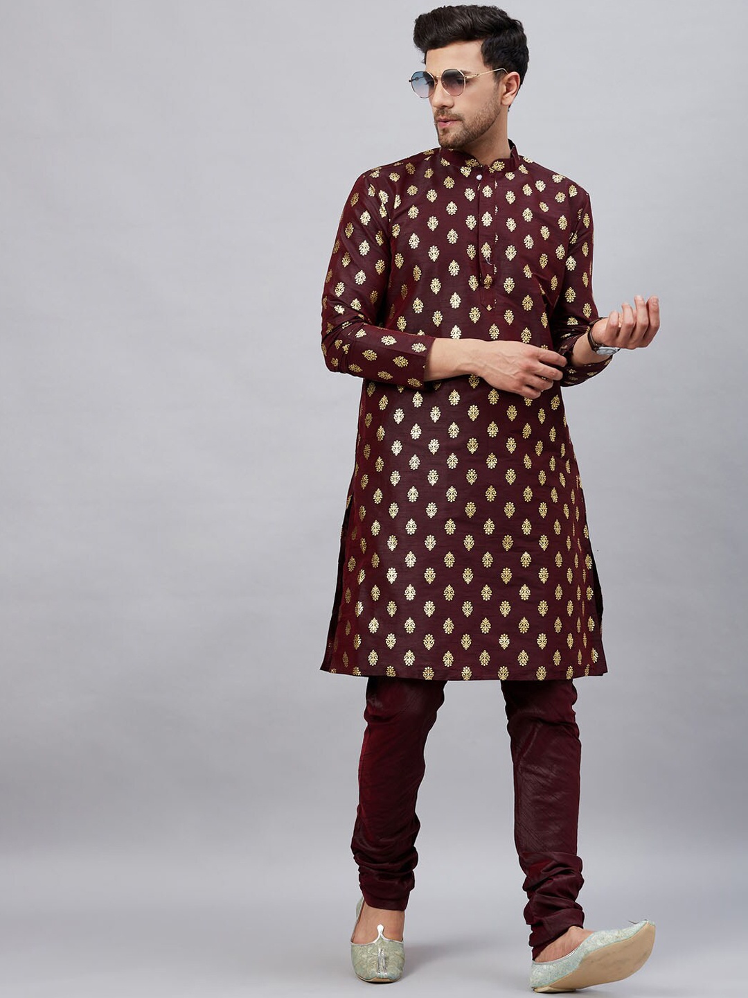 

VASTRAMAY Ethnic Motifs Printed Regular Kurta With Churidar, Burgundy