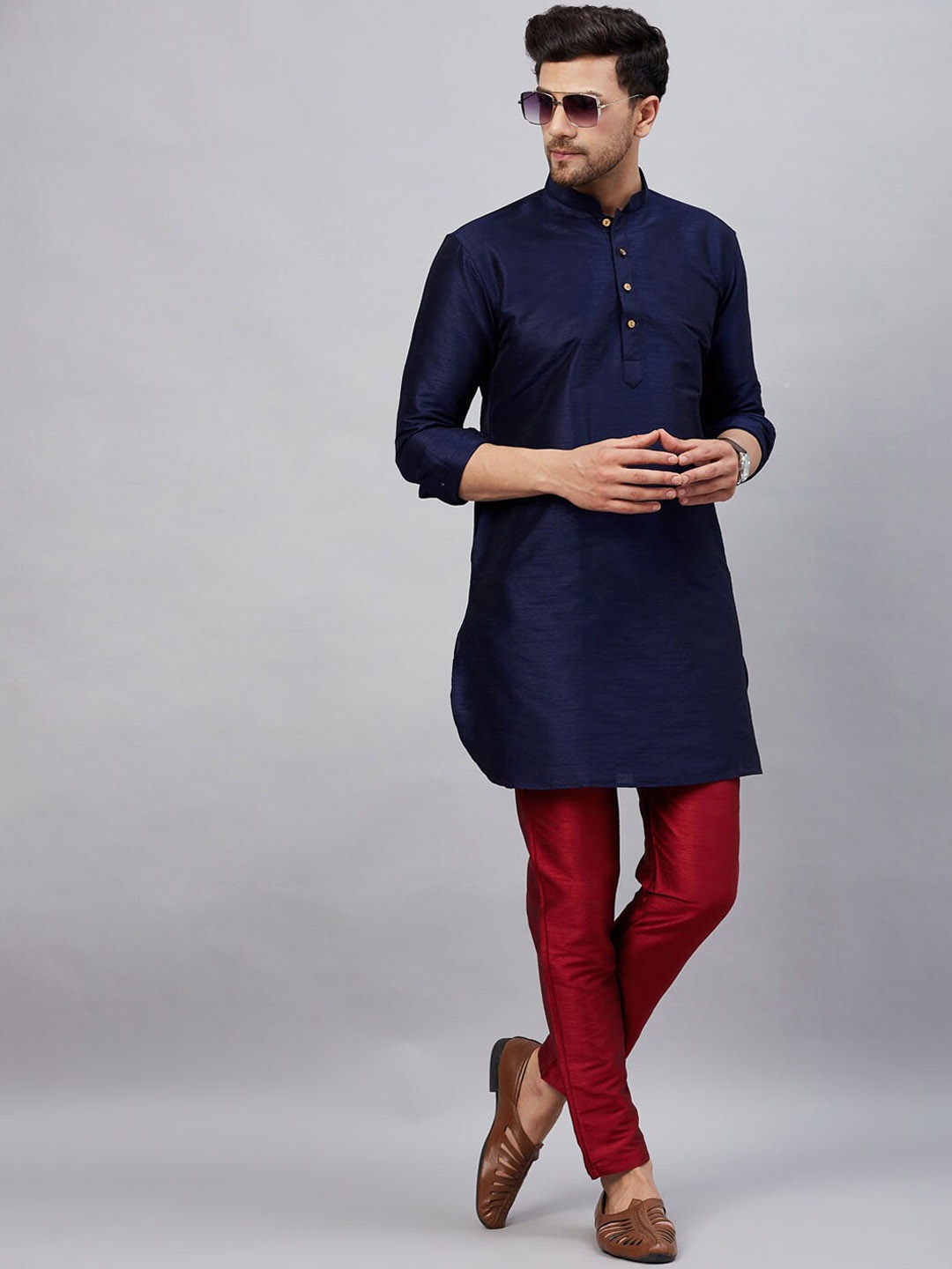 

VASTRAMAY Mandarin Collar Straight Kurta with Trousers, Navy blue