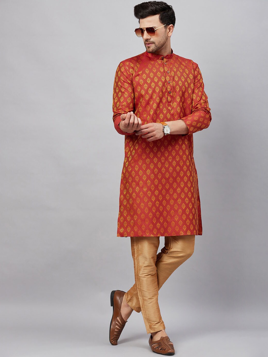 

VASTRAMAY Ethnic Motifs Woven Design Kurta With Trousers, Red