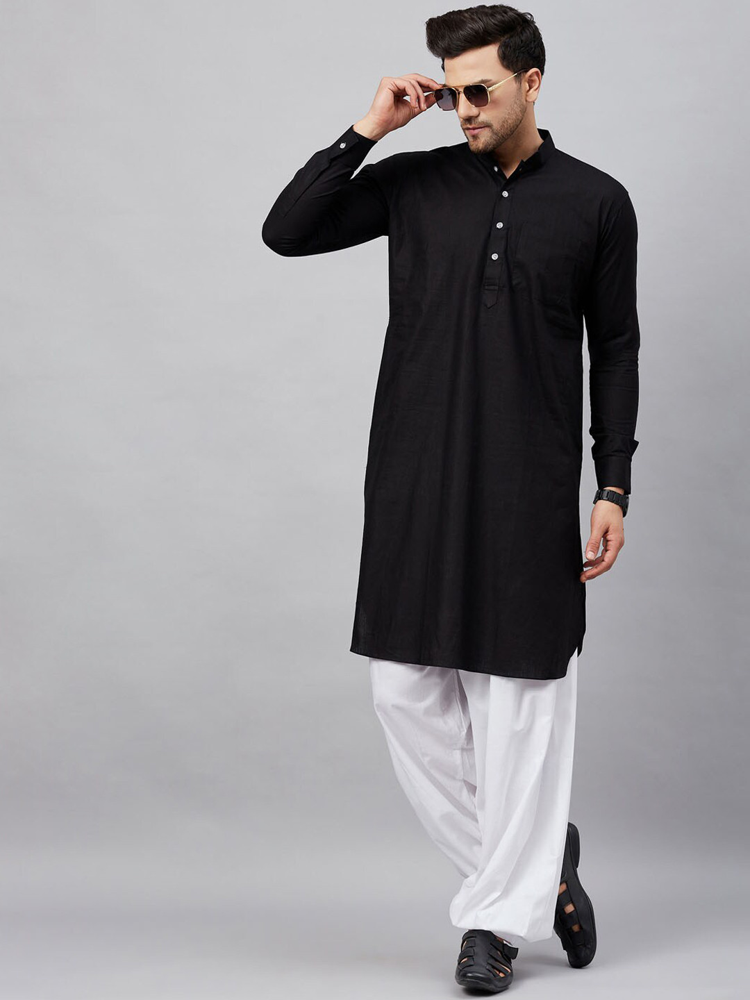 

VASTRAMAY Mandarin Collar Straight Kurta with Patiala, Black