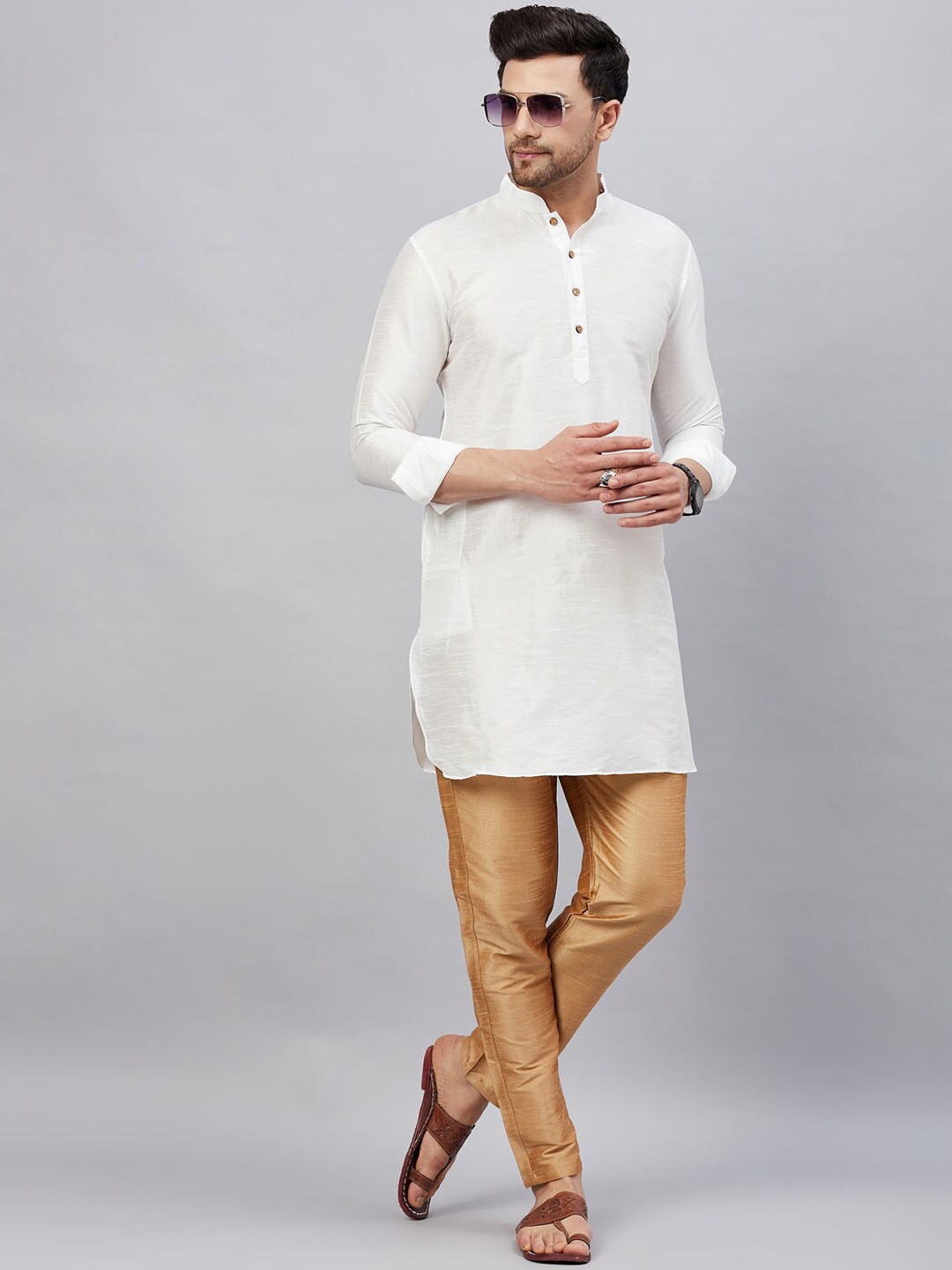 

VASTRAMAY Mandarin Collar Curved Hem Regular Kurta with Trousers, White