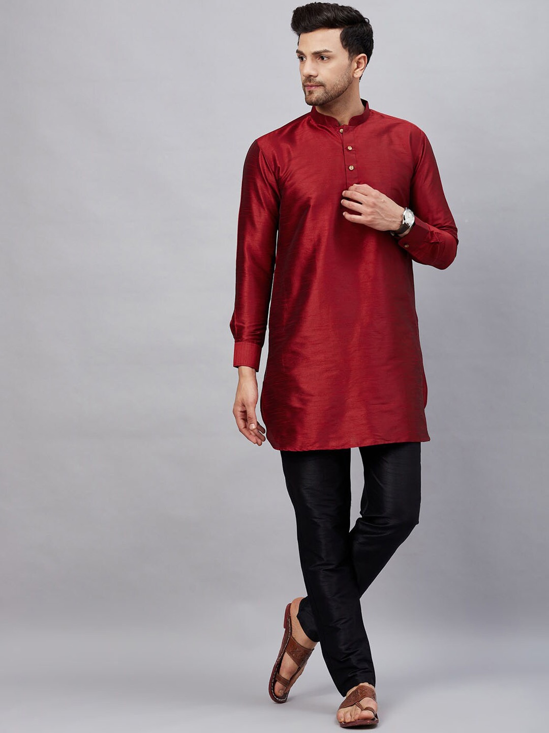 

VASTRAMAY Men Mandarin Collar Straight Kurta with Trousers, Maroon