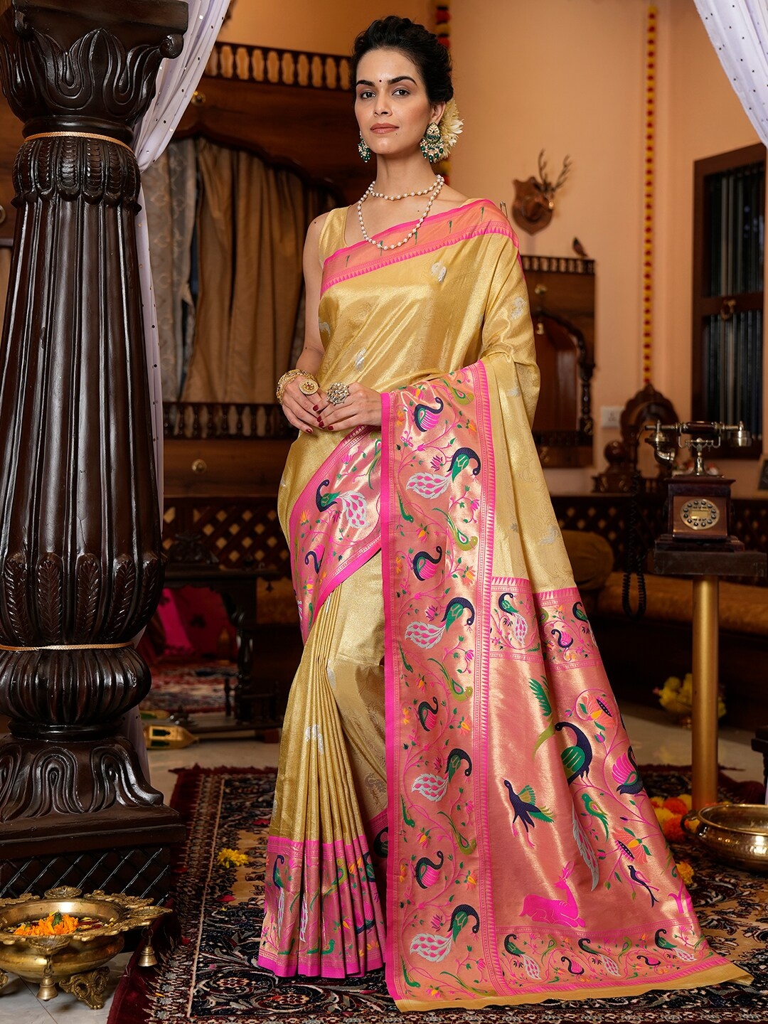

Satrani Ethnic Motifs Woven Design Zari Banarasi Saree, Gold