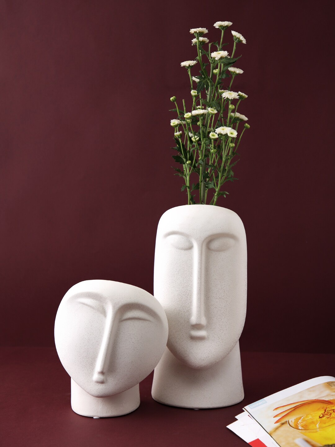 

TAYHAA White 2 Pieces Face Design Ceramic Flower Vases
