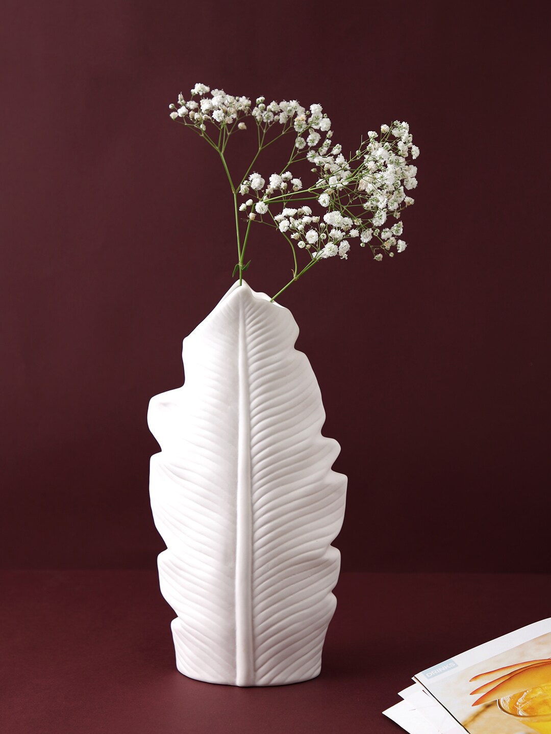 

TAYHAA White Textured Ceramic Feather Vase