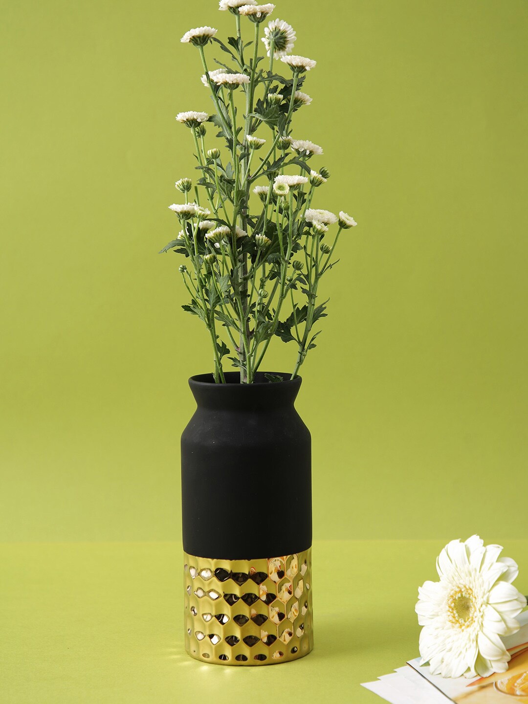 

TAYHAA Black & Gold Toned Colourblocked Ceramic Flower Vase