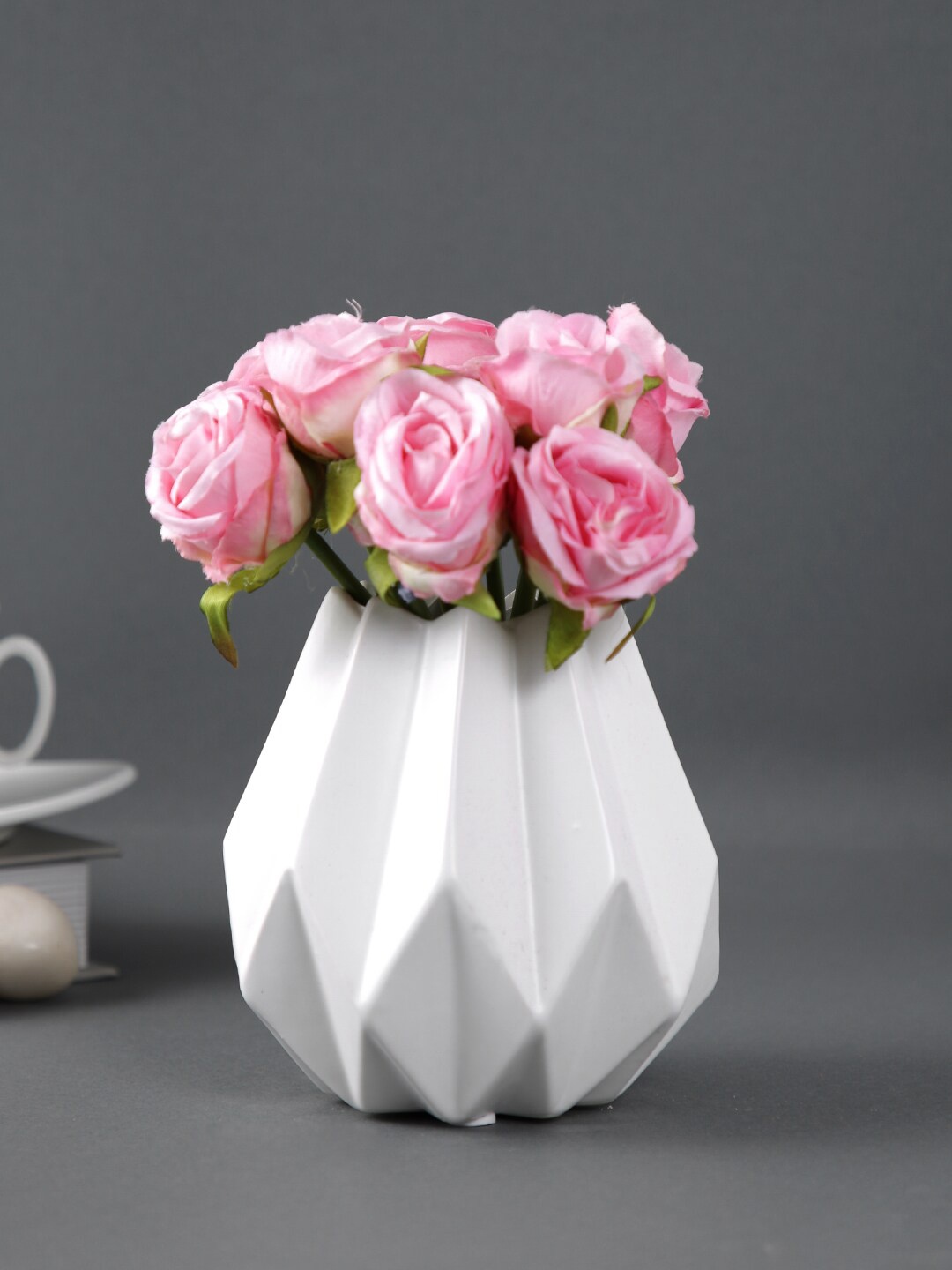 

TAYHAA White Geometric Textured Ceramic Flower Vase