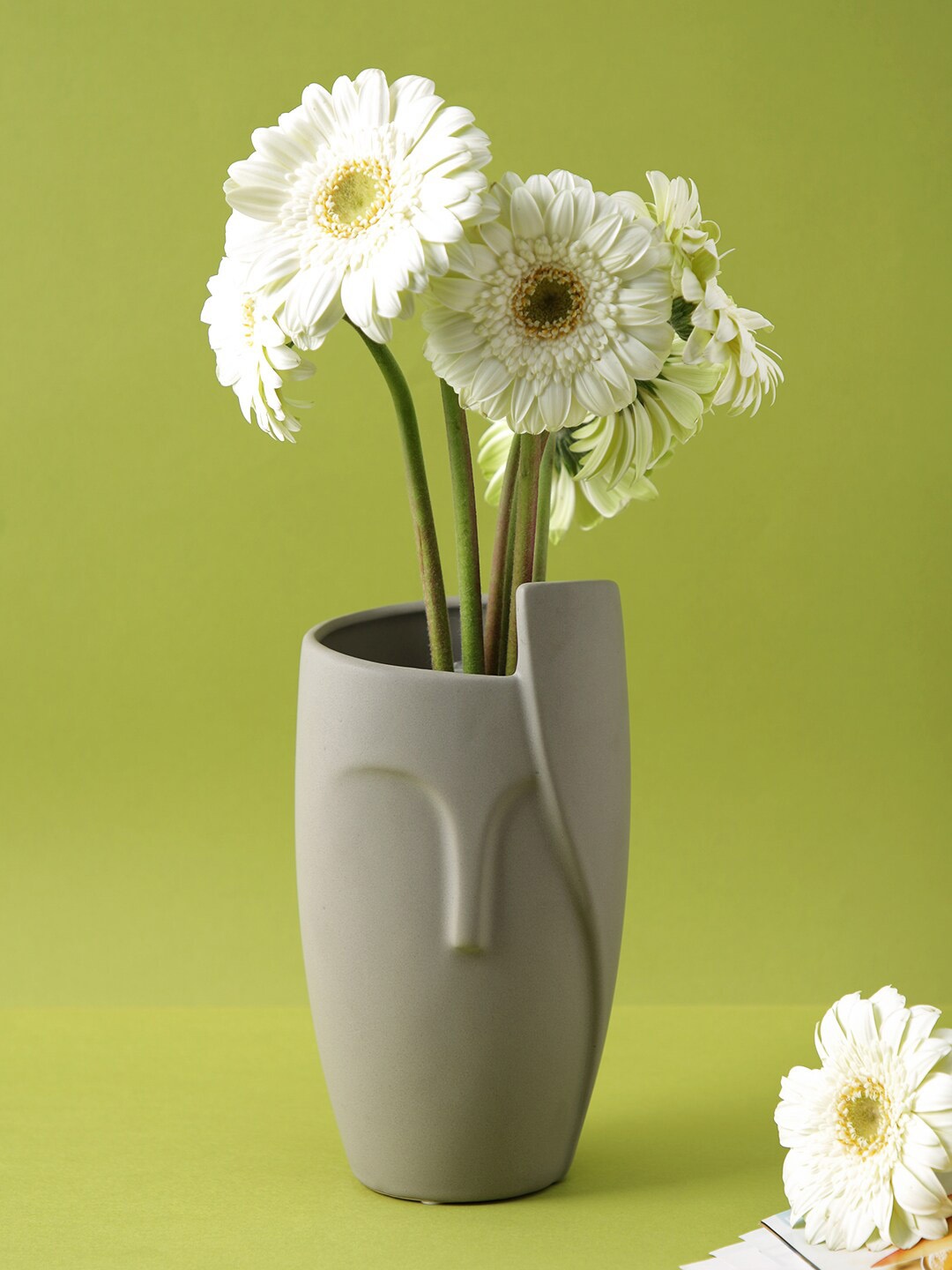 

TAYHAA Grey Abstract Human Face Like Design Ceramic Flower Vase