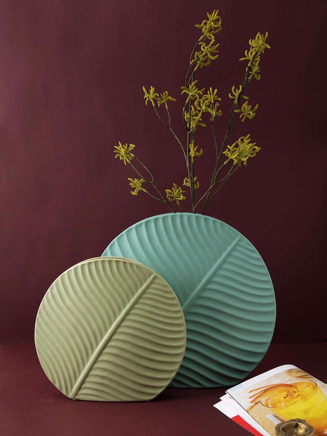 

TAYHAA Blue & Yellow 2 Pieces Leaf Pattern Ceramic Flower Vases
