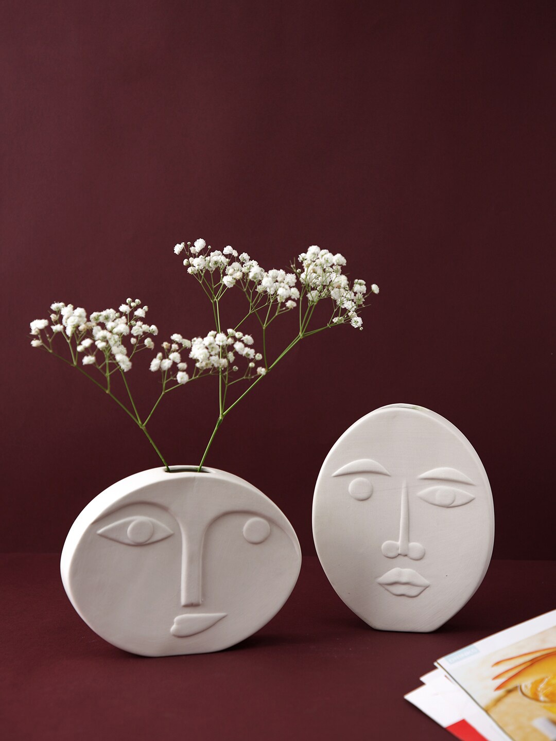 

TAYHAA White 2 Pieces Textured Face Ceramic Flower Vase