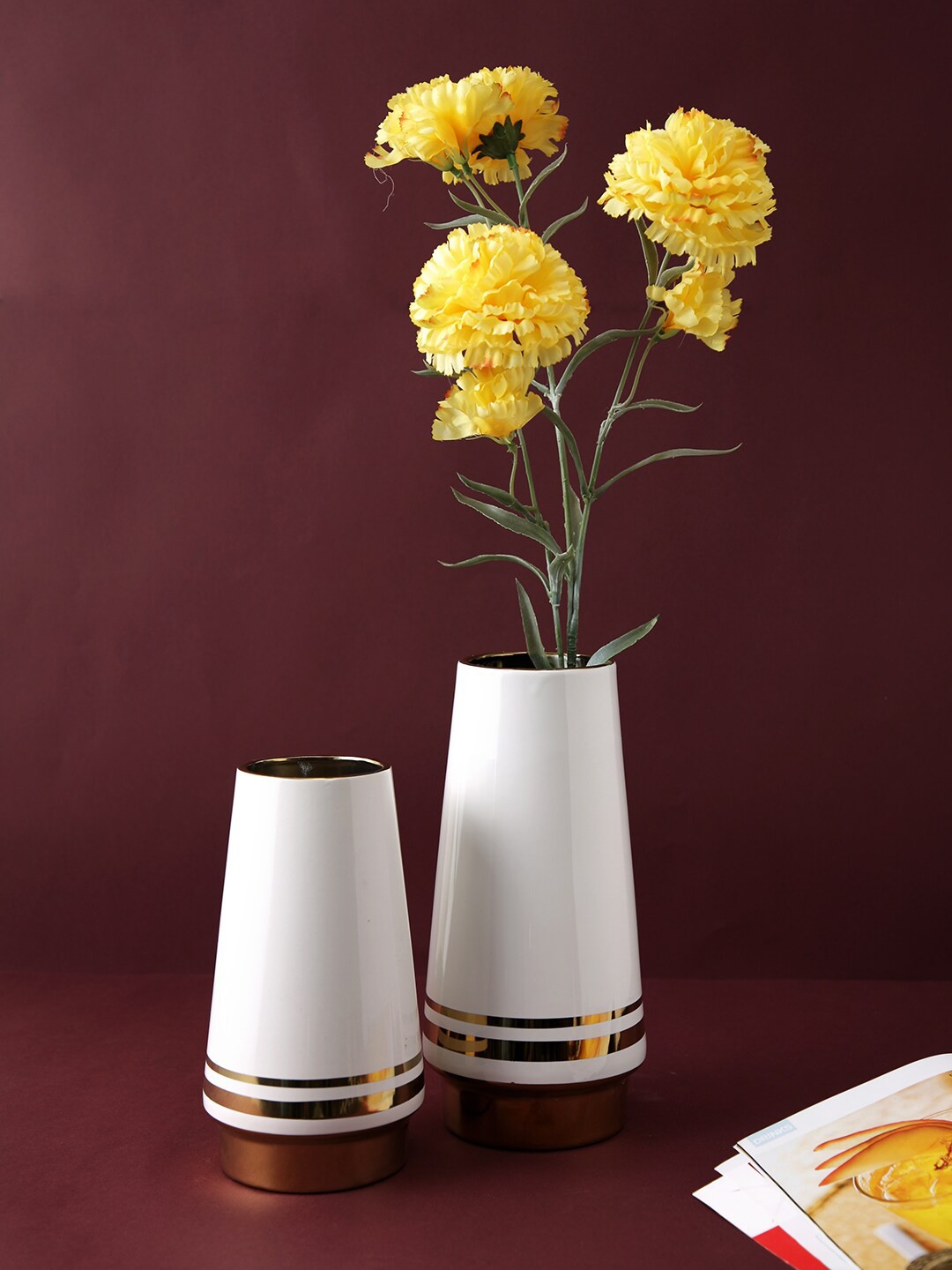 

TAYHAA White & Gold Toned 2 Pieces Ceramic Flower Vases