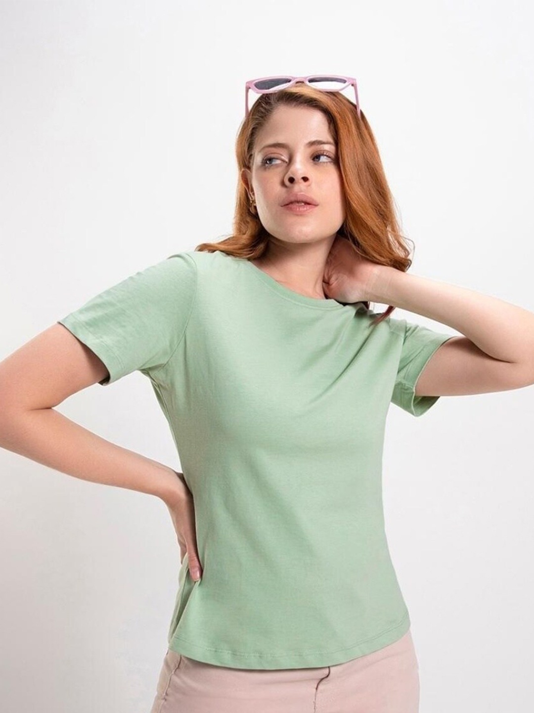 

Bewakoof Green Round Neck Short Sleeves Cotton T-Shirt