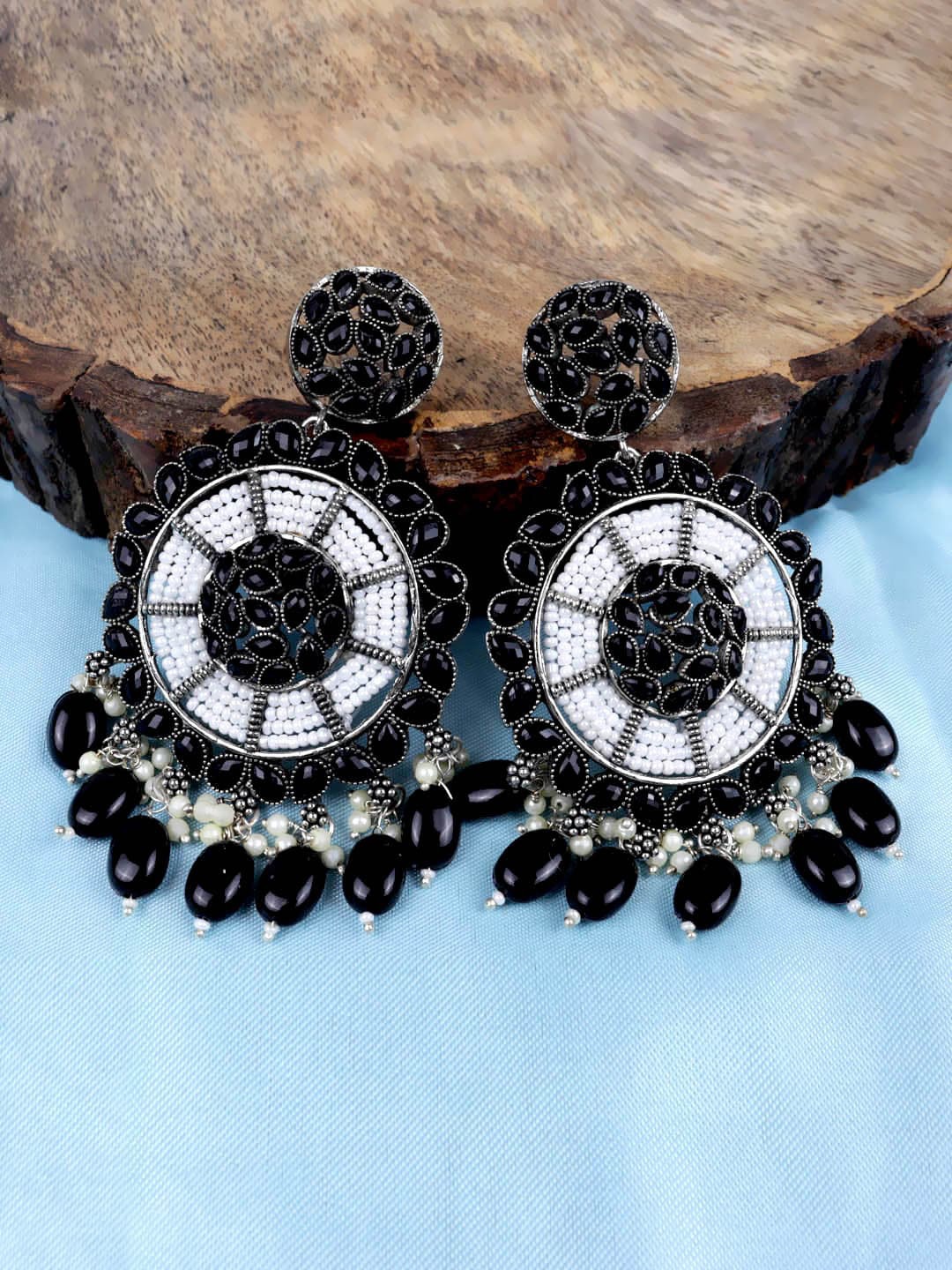 

VAGHBHATT Stone-Studded And Beaded Drop Earrings, Silver