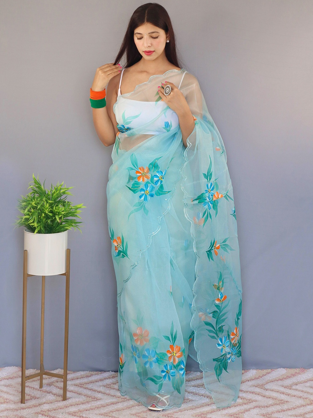 

Exclusiva Floral Printed Organza Saree, Blue