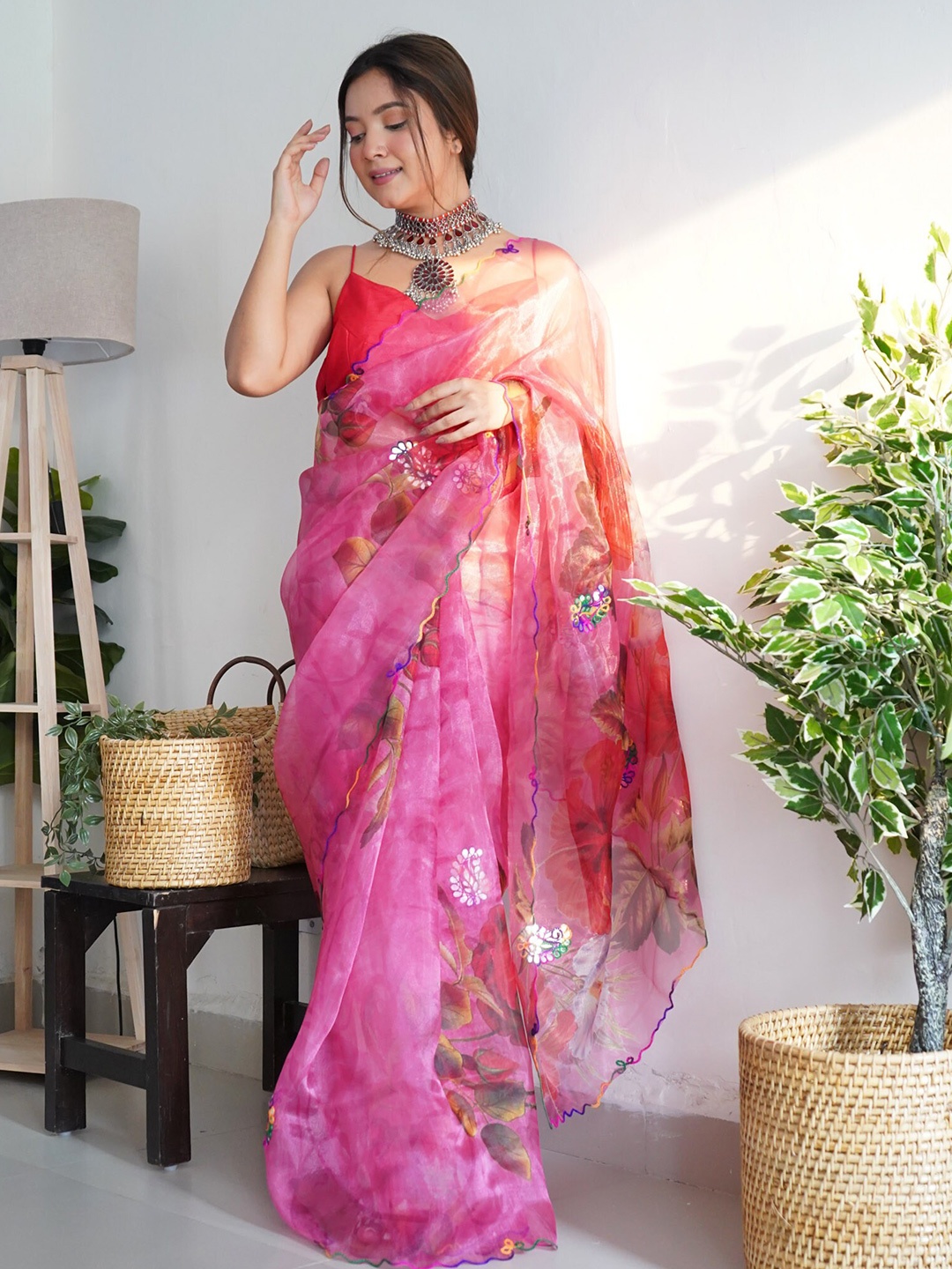 

Exclusiva Floral Embroidered Organza Saree, Pink