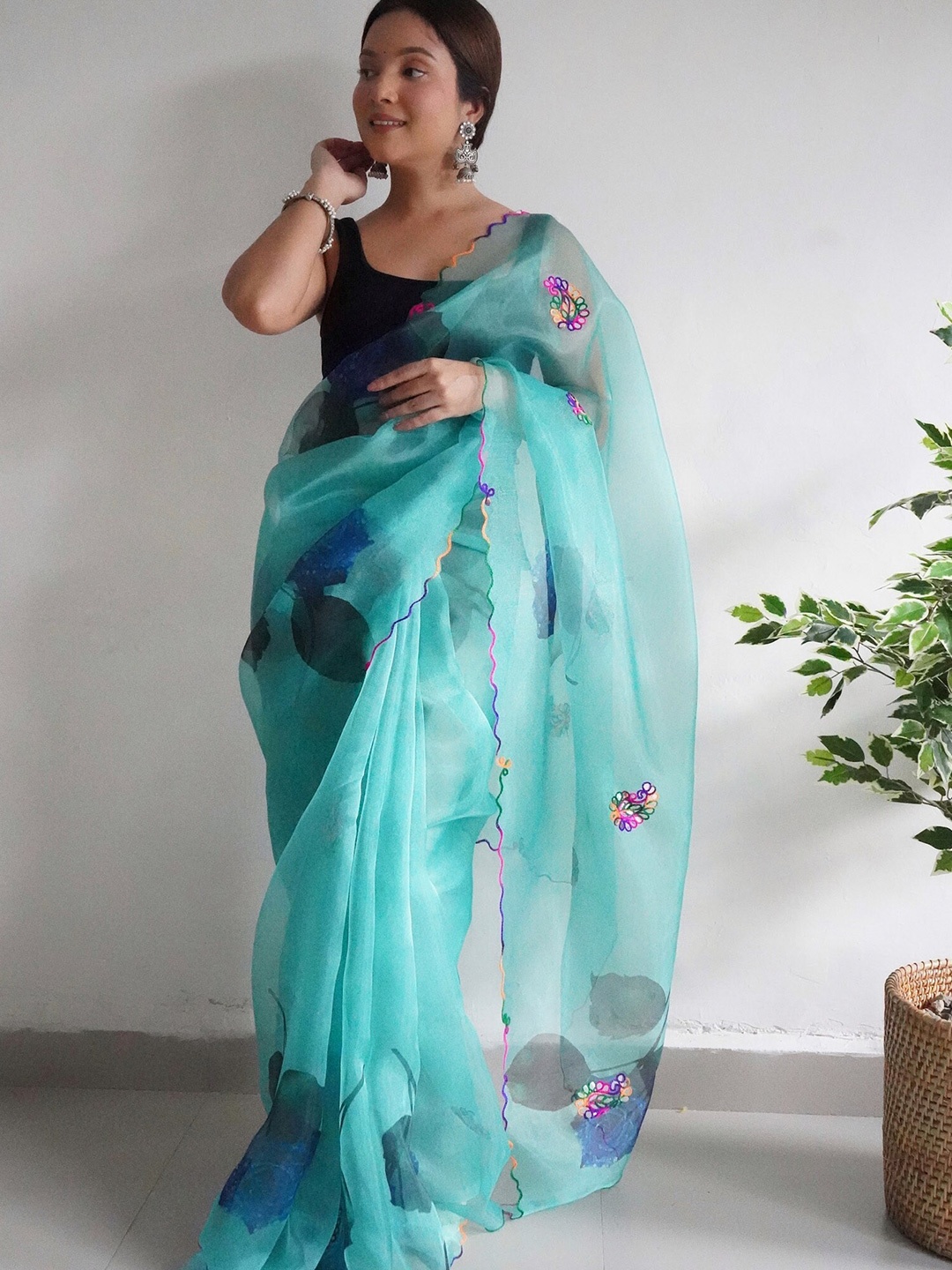 

Exclusiva Floral Printed Embroidered Organza Saree, Blue