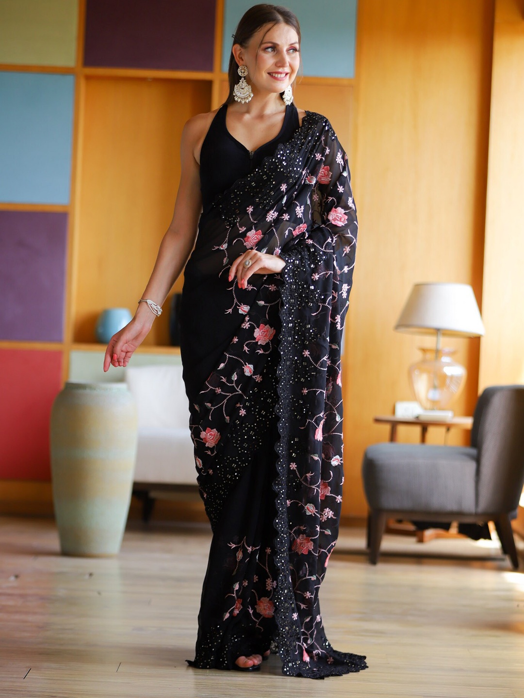 

Exclusiva Floral Embroidered Organza Saree, Black
