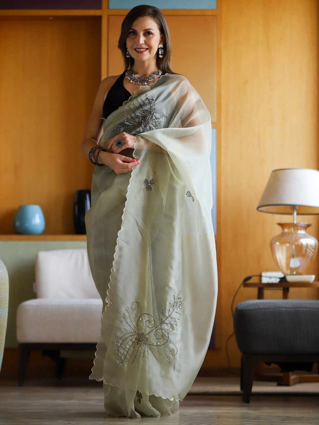 

Exclusiva Embroidered Organza Saree, Green