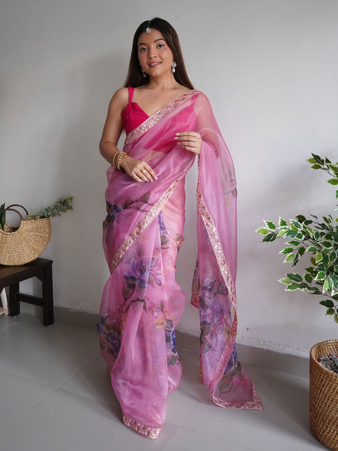 

Exclusiva Floral Printed Embroidered Organza Saree, Pink