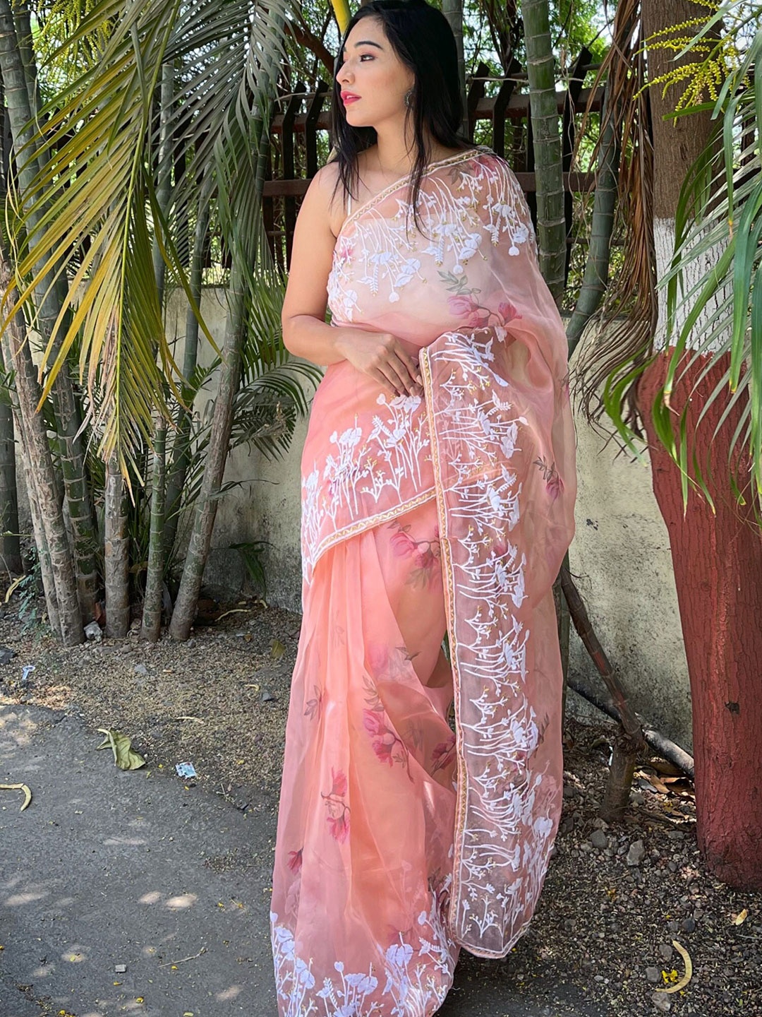 

Exclusiva Floral Embroidered Organza Saree, Orange