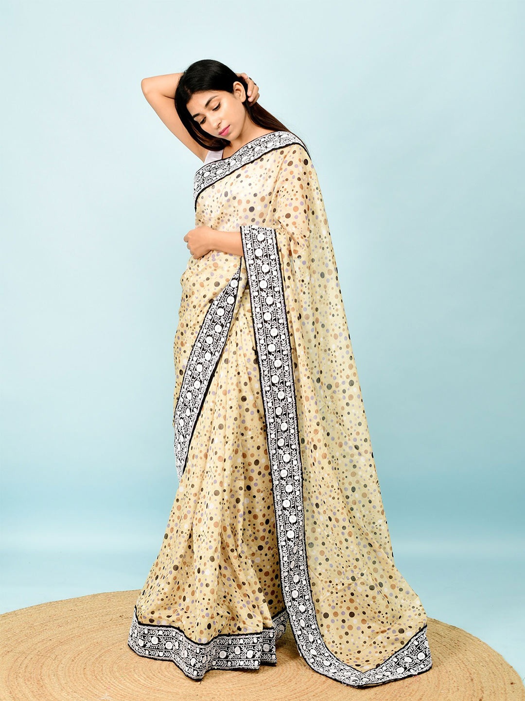 

Exclusiva Polka Dot Embroidered Poly Georgette Saree With Blouse Piece, Beige