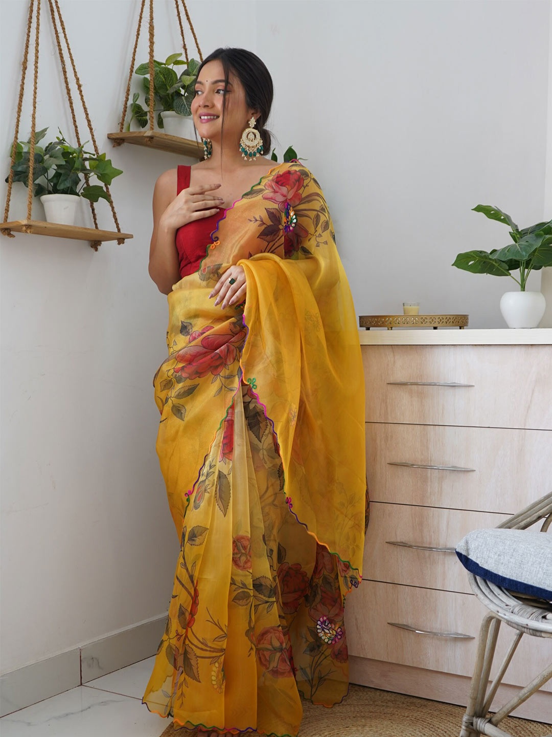 

Exclusiva Floral Printed Organza Saree, Yellow