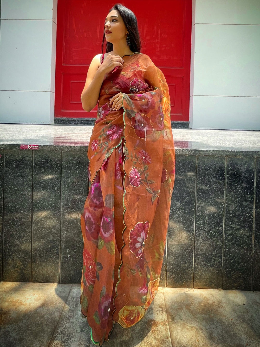 

Exclusiva Floral Printed Organza Saree, Mustard