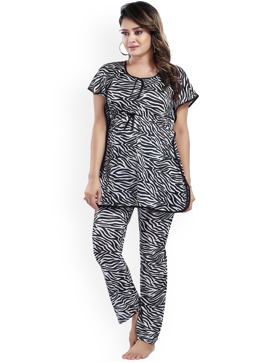 

SHOPPING STATION Abstract Printed Satin Night Suit, Black