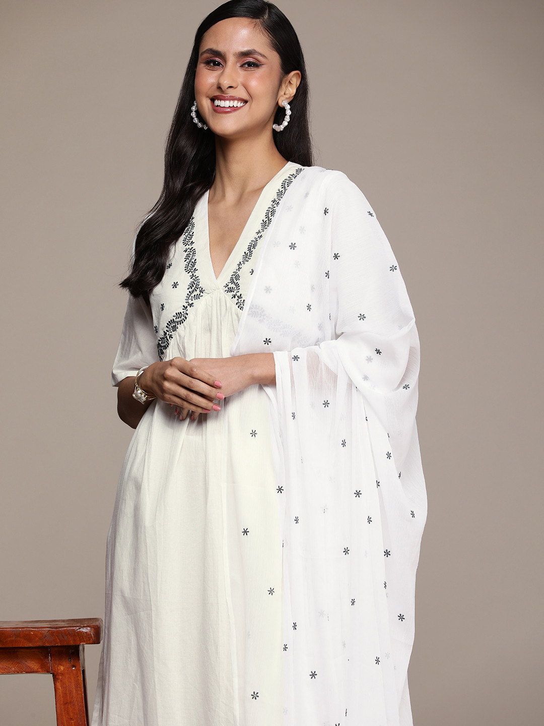 

House of Pataudi Jashn Embroidered Pure Cotton Kurta with Palazzos & Dupatta, White