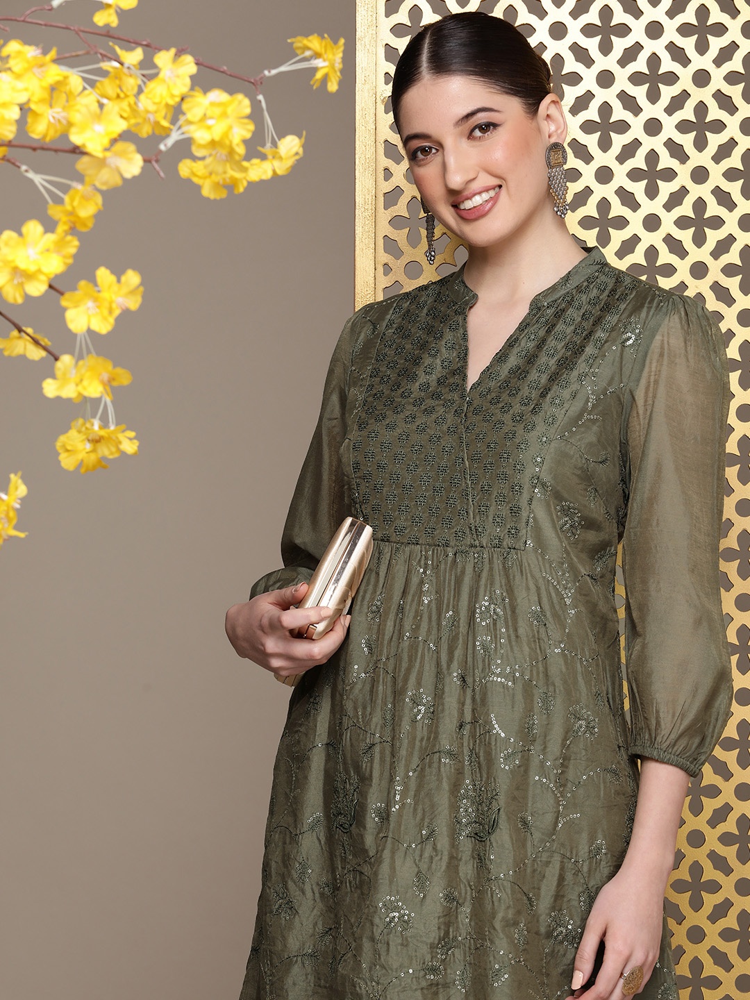 

House of Pataudi Sequinned Embellished A-Line Jashn Kurta, Olive