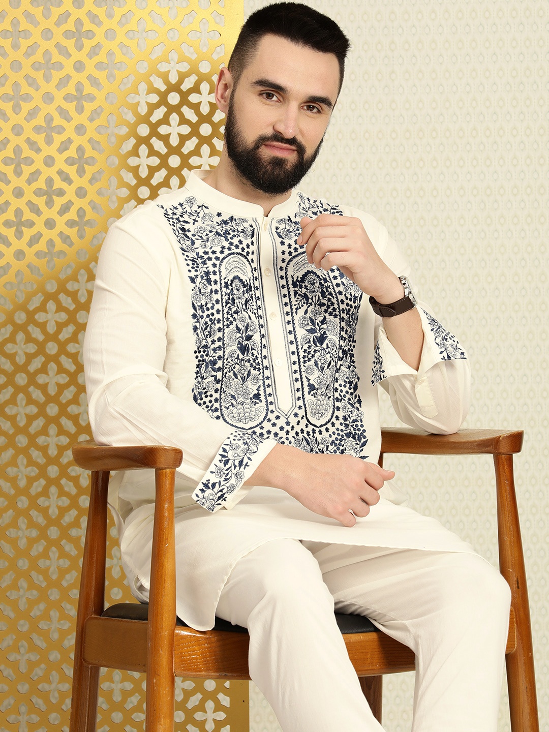 

House of Pataudi Pure Cotton Embroidered Thread Work Jashn Kurta, White