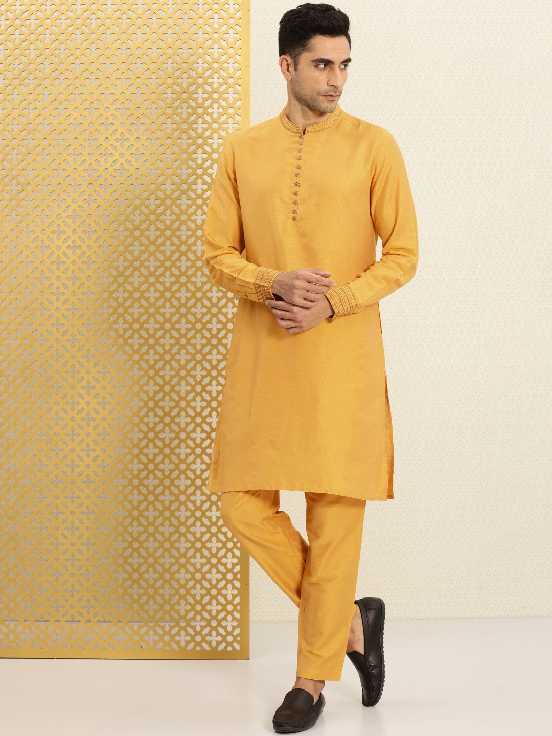 House of Pataudi Solid Regular Jashn Kurta with Trousers, Mustard