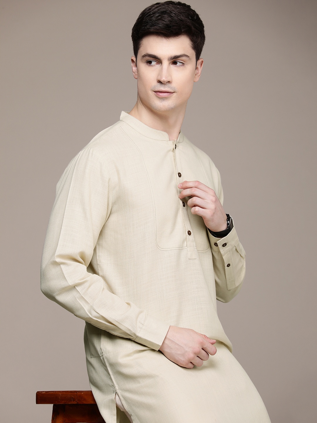 

House of Pataudi Solid Mandarin-Collar Jashn Kurta, Beige