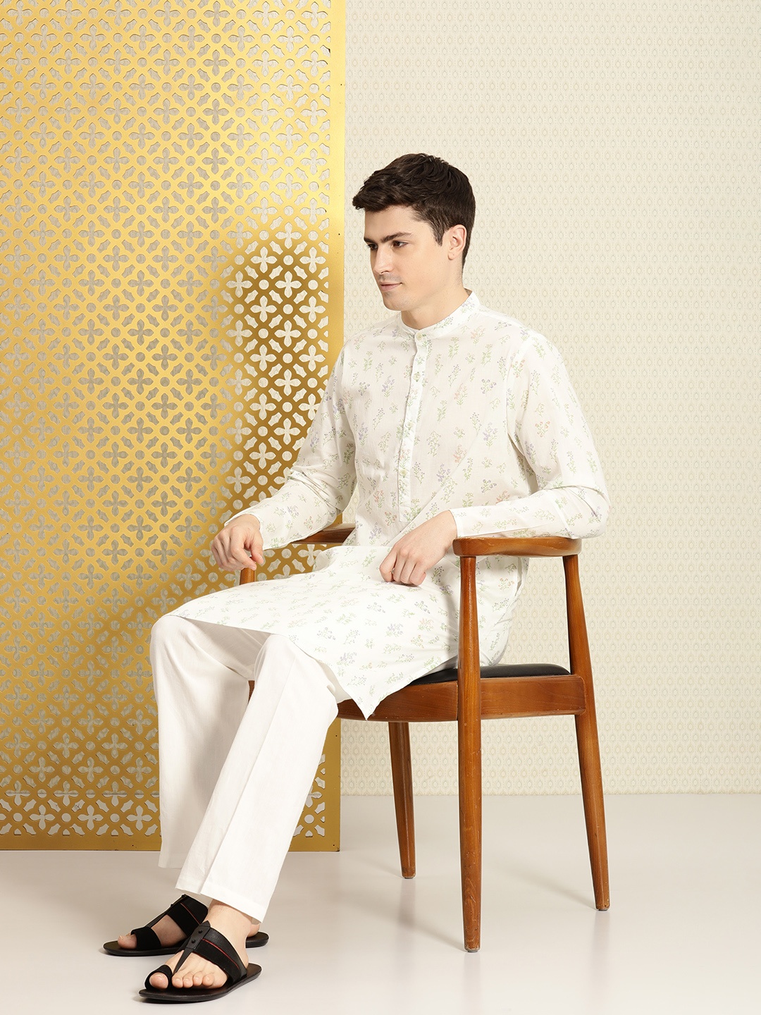 

House of Pataudi Jashn Floral Printed Pure Cotton Kurta, White