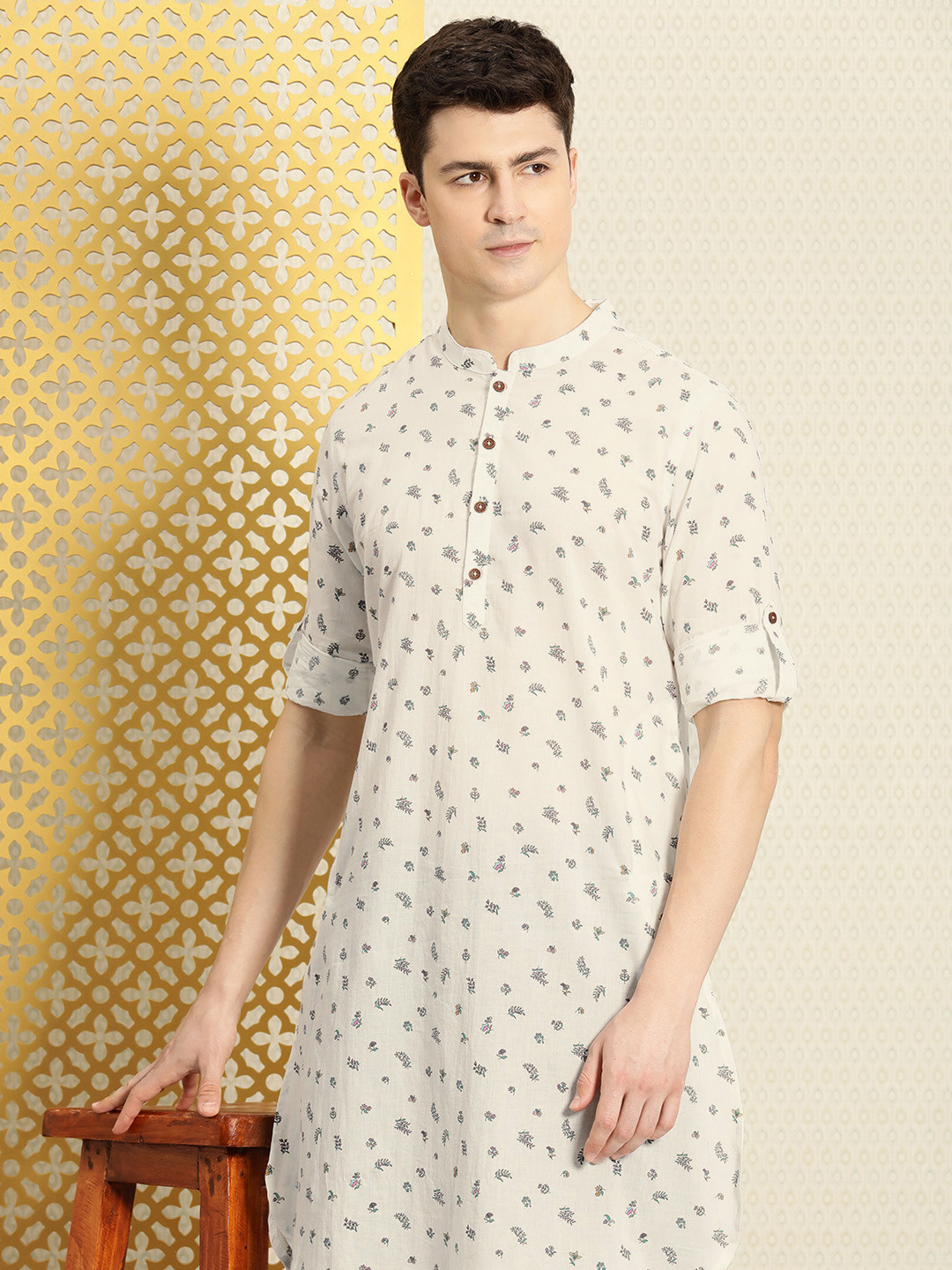 

House of Pataudi Pure Cotton Floral Printed Regular Jashn Kurta with Trousers, White