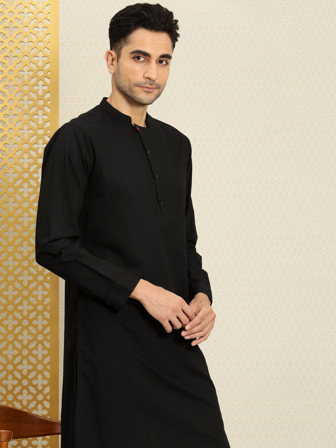 

House of Pataudi Solid Mandarin-Collar Pure Cotton Rozana Kurta, Black