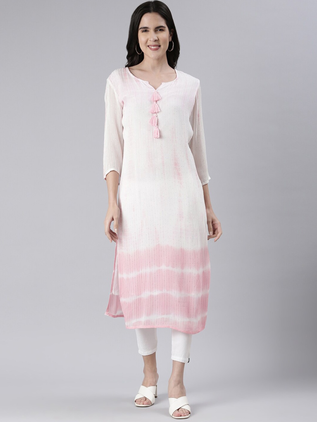 

Neerus Dyed Notched Neck Sequinned Cotton Kurta, Pink